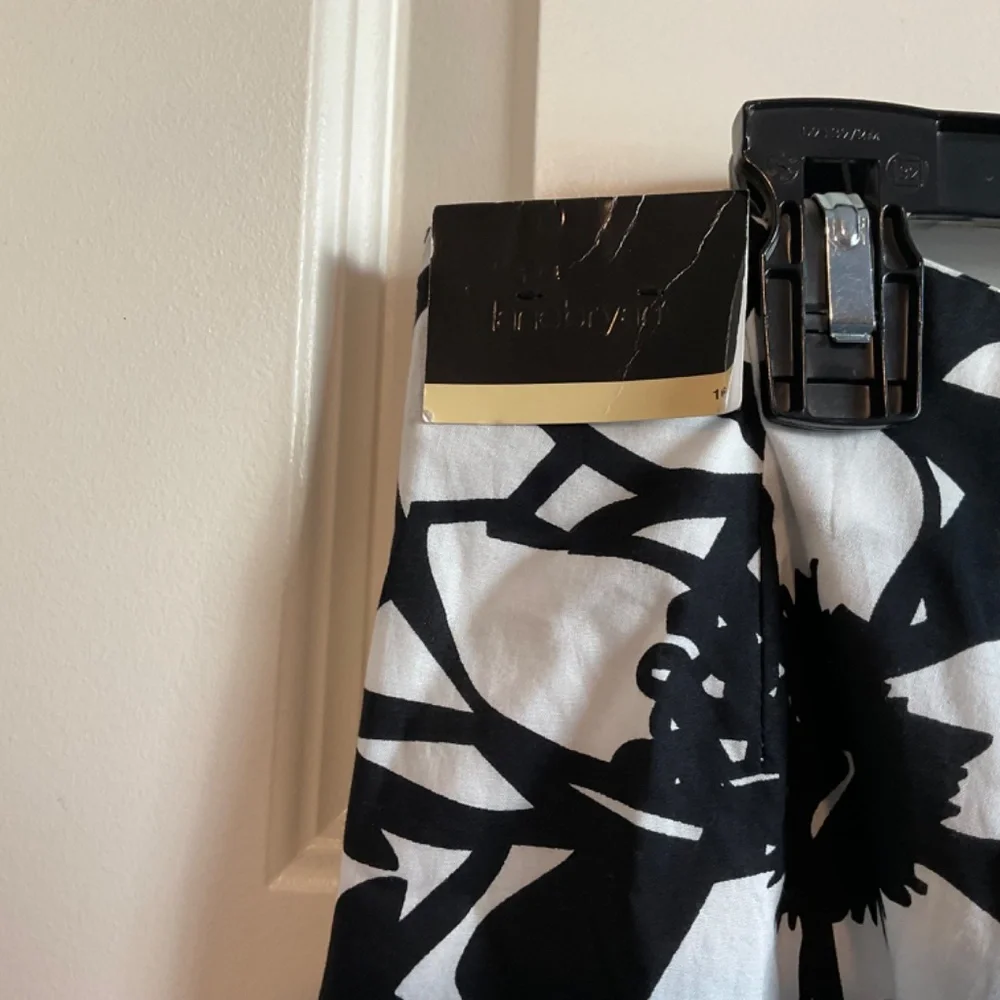 Lane Bryant Floral Printed Cotton Wrap Skirt - Black and‎ White - Size 16